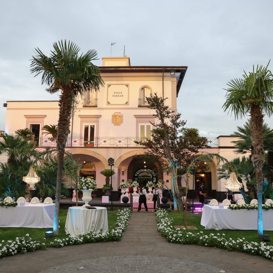 Settembre, il momento giusto per scegliere la location per matrimoni a Napoli
