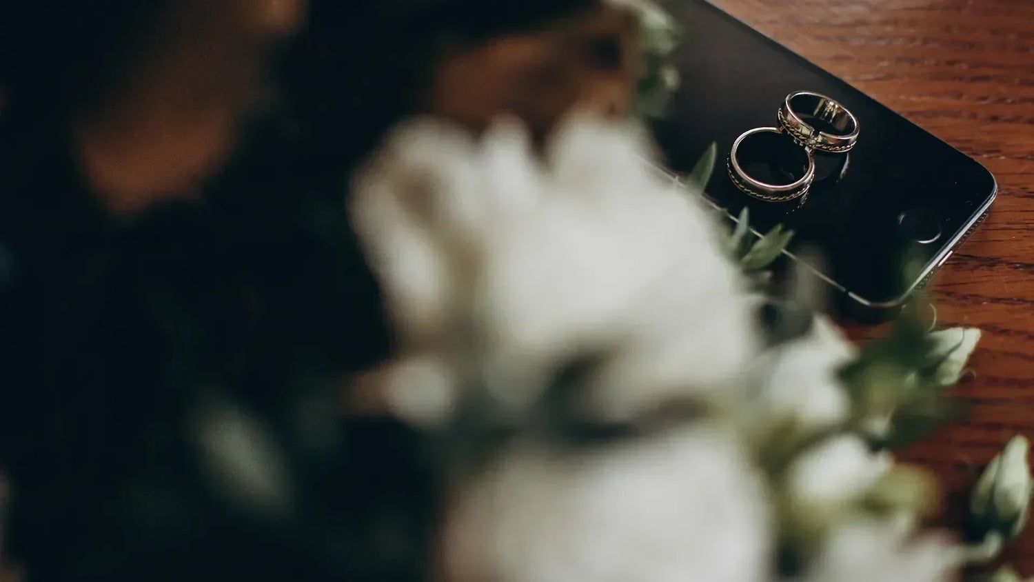 Tecnologia e Matrimonio a Napoli: soluzioni digitali per un wedding moderno | Villa Feanda